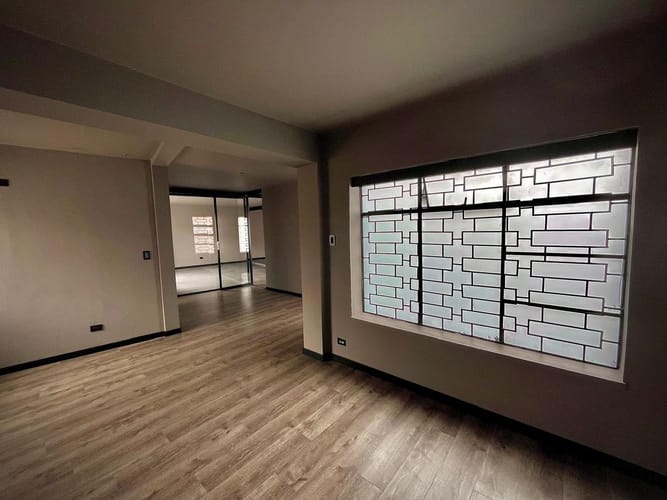 Casa de 7 alcobas en venta en La Esmeralda, Bogotá, 300 m² · foto 11 de 24