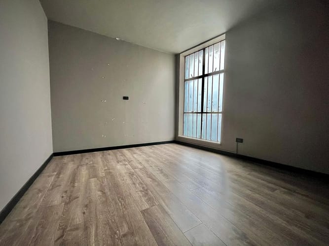 Casa de 7 alcobas en venta en La Esmeralda, Bogotá, 300 m² · foto 9 de 24