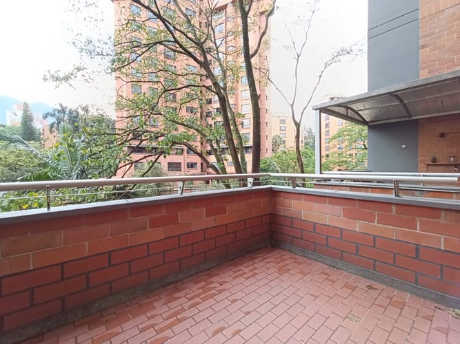 Apartamento de 3 alcobas en arriendo en El Poblado, Medellín, 107 m² · foto 8 de 20