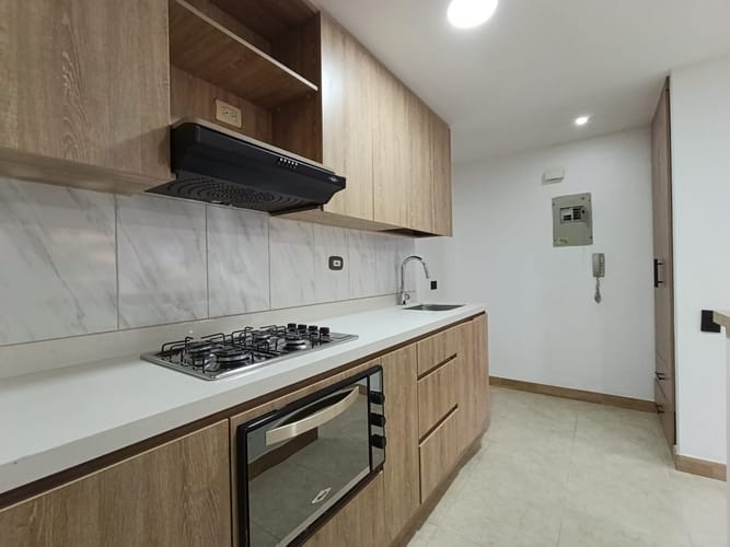 Apartamento de 3 alcobas en arriendo en El Poblado, Medellín, 107 m² · foto 18 de 20