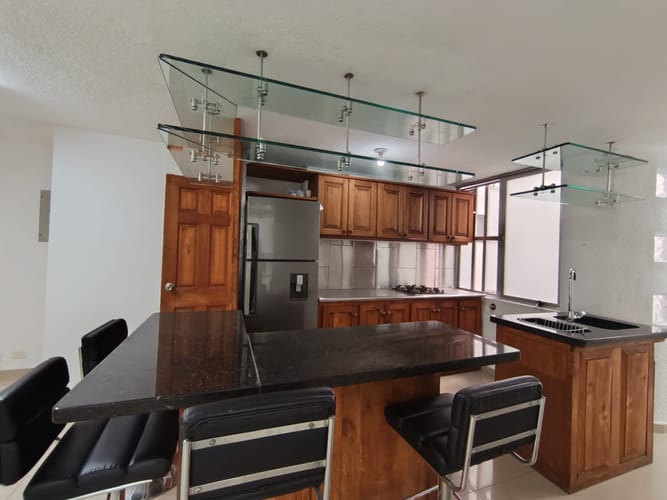 Apartamento de 3 alcobas en arriendo en Laureles, Medellín, 80 m² · foto 4 de 17