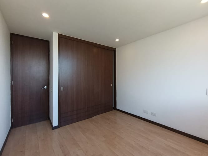 Apartamento de 4 alcobas en arriendo en El Poblado, Medellín, 114 m² · foto 8 de 13