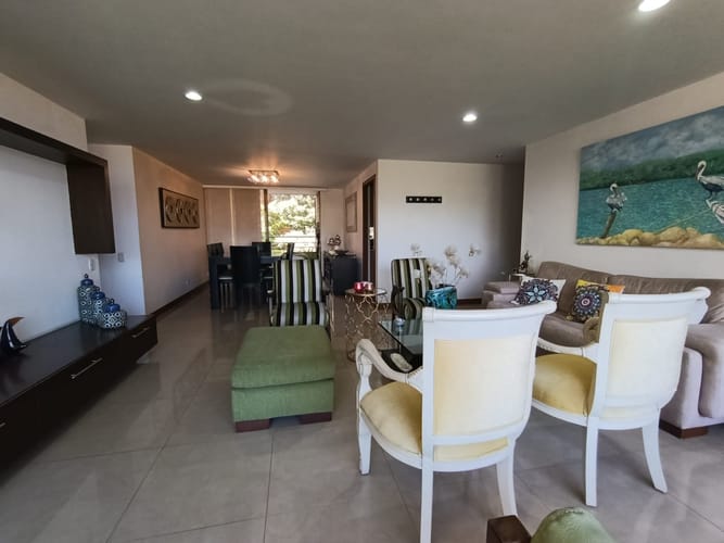 Apartamento de 3 alcobas en arriendo en El Tesoro, Medellín, 165 m² · foto 4 de 19