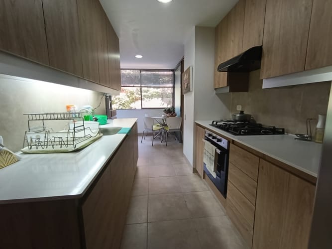 Apartamento de 3 alcobas en arriendo en El Tesoro, Medellín, 165 m² · foto 5 de 19