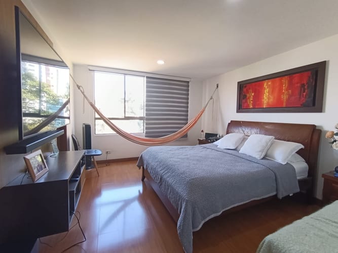 Apartamento de 3 alcobas en arriendo en El Tesoro, Medellín, 165 m² · foto 9 de 19
