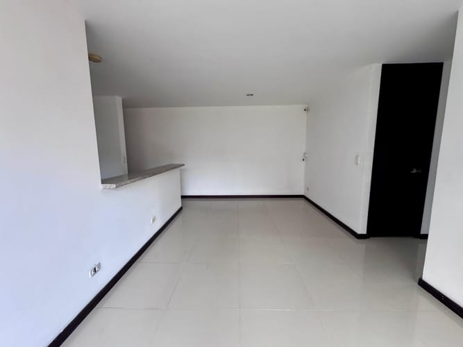Apartamento de 3 alcobas en arriendo en Señorial, Envigado, 65 m² · foto 3 de 16