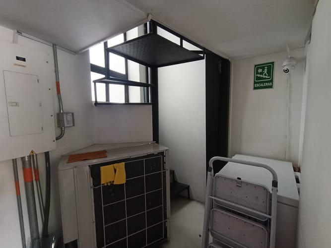 Local en arriendo en Laureles, Medellín, 31 m² · foto 7 de 9