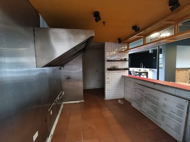 Local en arriendo en Laureles, Medellín, 24 m² · foto 5 de 10