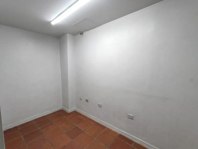 Local en arriendo en Laureles, Medellín, 24 m² · foto 8 de 10