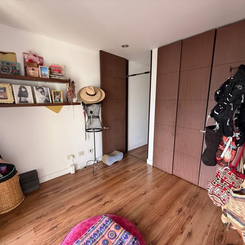 Apartamento de 2 alcobas en arriendo en El Poblado, Medellín, 99 m² · foto 2 de 18