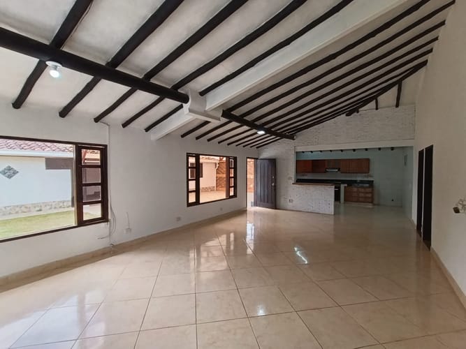 Finca en arriendo en El Porvenir, Rionegro, 250 m² · foto 3 de 20