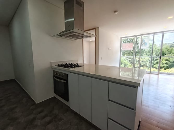 Apartamento de 2 alcobas en arriendo en El Diamante No. 2, Medellín, 68 m² · foto 3 de 12