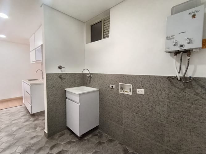 Apartamento de 2 alcobas en arriendo en El Diamante No. 2, Medellín, 68 m² · foto 6 de 12