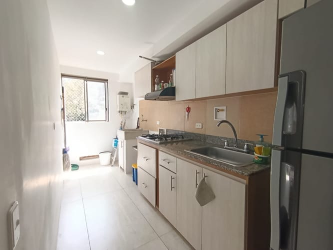 Apartamento de 3 alcobas en arriendo en El Poblado, Medellín, 78 m² · foto 6 de 20