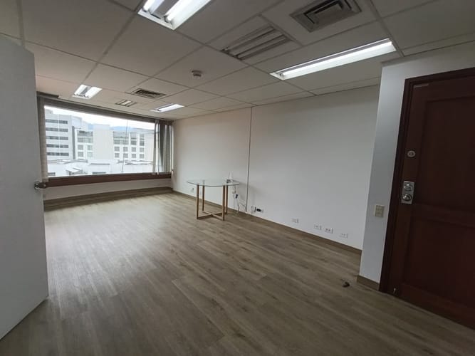 Oficina en arriendo en El Poblado, Medellín, 30 m² · foto 6 de 12