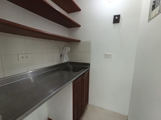Oficina en arriendo en El Poblado, Medellín, 30 m² · foto 11 de 12