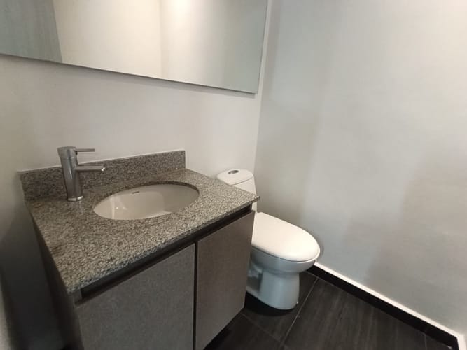 Oficina en arriendo en El Castillo, Medellín, 116 m² · foto 14 de 14