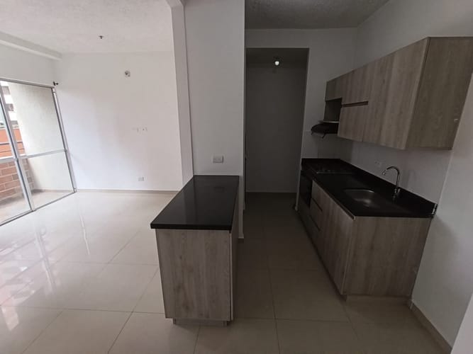 Apartamento de 3 alcobas en arriendo en Bucaros, Bello, 76 m² · foto 2 de 18