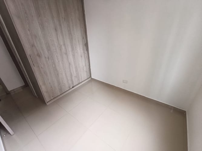 Apartamento de 3 alcobas en arriendo en Bucaros, Bello, 76 m² · foto 10 de 18
