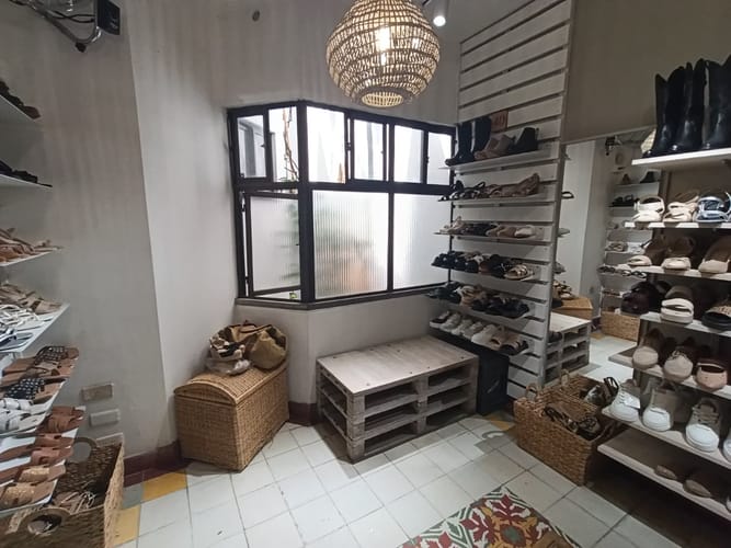 Local en arriendo en El Poblado, Medellín, 40 m² · foto 3 de 8