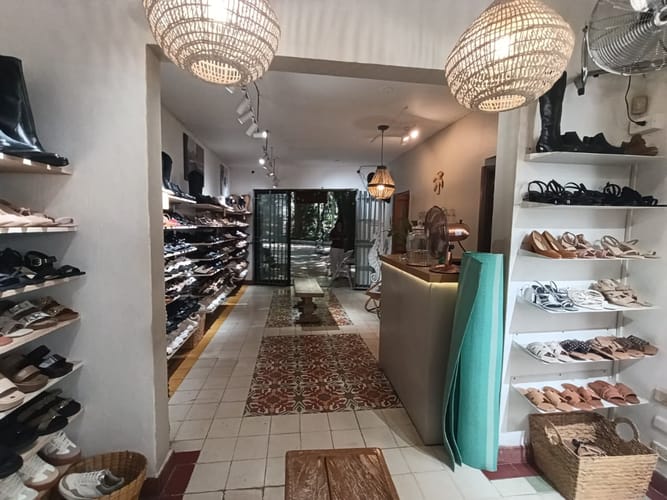 Local en arriendo en El Poblado, Medellín, 40 m² · foto 4 de 8
