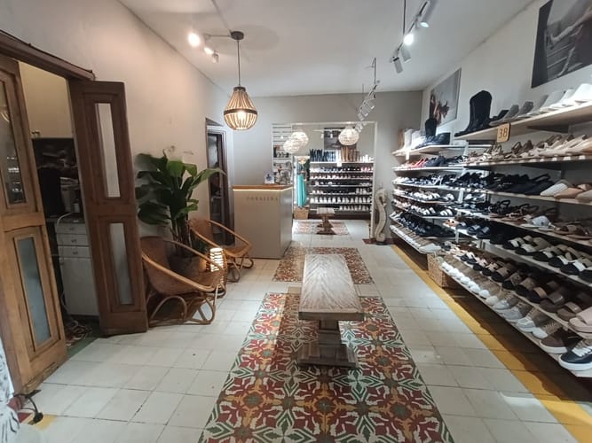 Local en arriendo en El Poblado, Medellín, 40 m² · foto 6 de 8