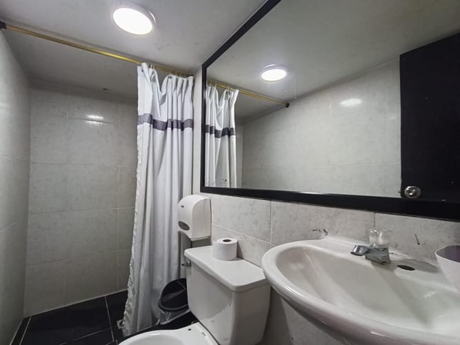 Local en arriendo en Laureles, Medellín, 90 m² · foto 5 de 18