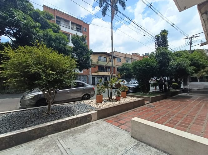 Local en arriendo en Los Naranjos, Envigado, 20 m² · foto 2 de 10