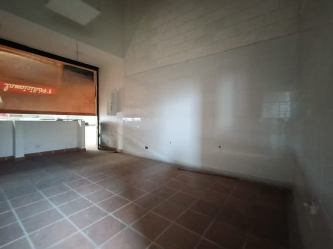 Local en arriendo en Suramérica, Itagüí, 21 m² · foto 2 de 12