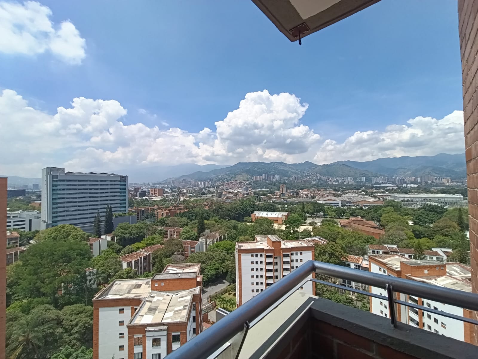 Apartamento en Arriendo en El Poblado, Medellín