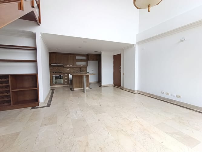 Apartamento de 3 alcobas en arriendo en El Poblado, Medellín, 121 m² · foto 2 de 17