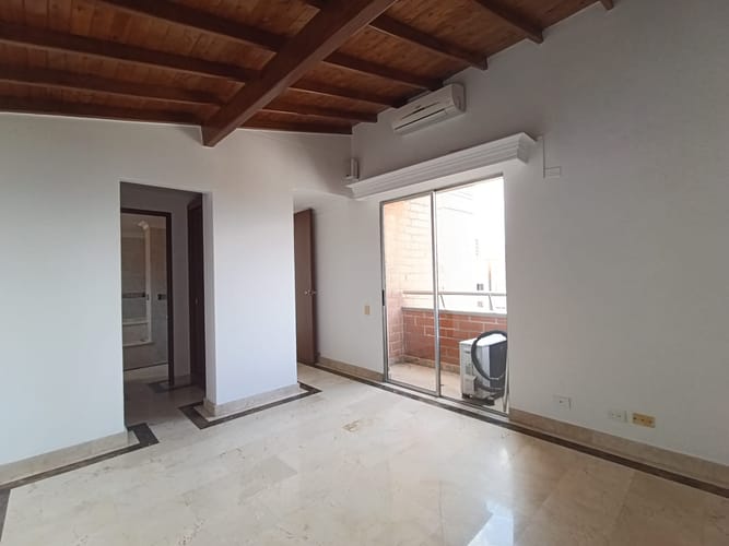 Apartamento de 3 alcobas en arriendo en El Poblado, Medellín, 121 m² · foto 9 de 17