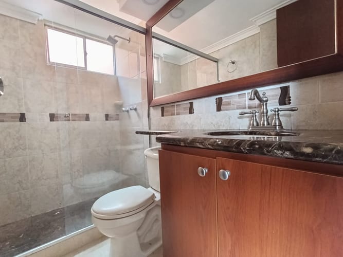 Apartamento de 3 alcobas en arriendo en El Poblado, Medellín, 121 m² · foto 14 de 17