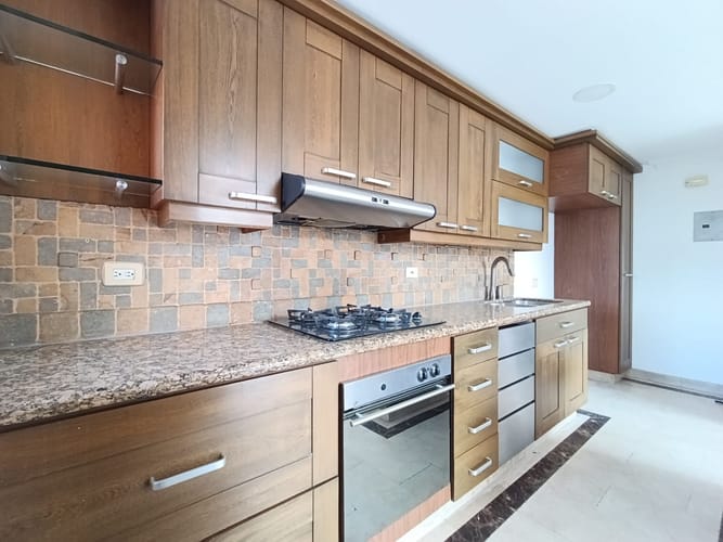 Apartamento de 3 alcobas en arriendo en El Poblado, Medellín, 121 m² · foto 17 de 17