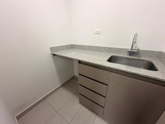 Oficina en arriendo en Laureles, Medellín, 36 m² · foto 2 de 9