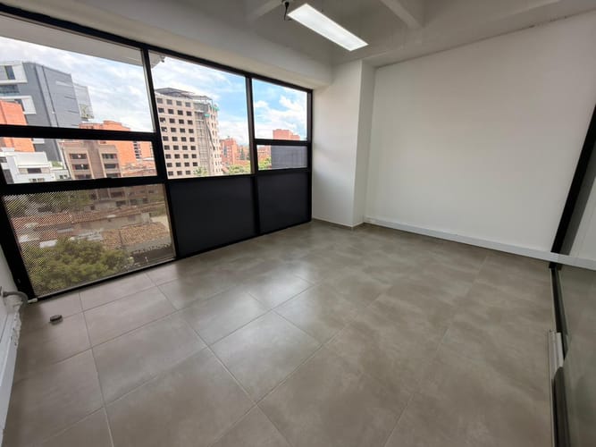 Oficina en arriendo en Laureles, Medellín, 36 m² · foto 5 de 9