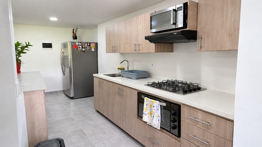 Apartamento de 3 alcobas en arriendo en Camino Verde, Envigado, 76 m² · foto 7 de 15