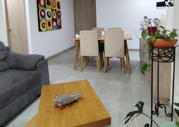 Apartamento de 3 alcobas en arriendo en Camino Verde, Envigado, 76 m² · foto 9 de 15