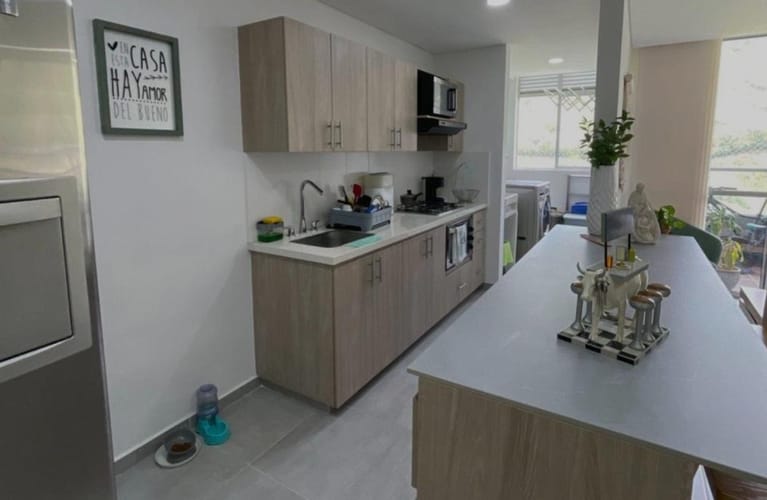 Apartamento de 3 alcobas en arriendo en Camino Verde, Envigado, 76 m² · foto 14 de 15