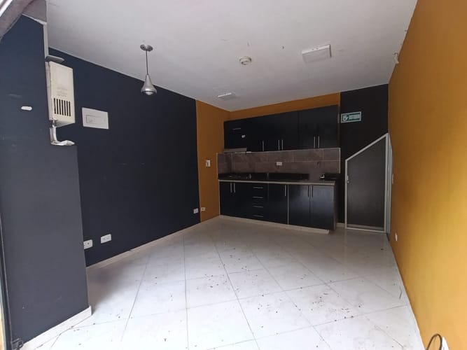 Local en arriendo en Los Naranjos, Envigado, 20 m² · foto 4 de 10