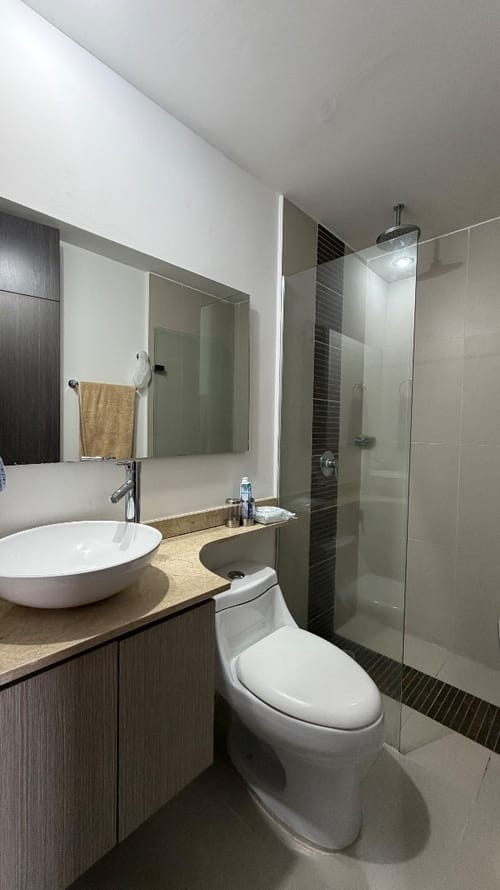 Apartamento de 3 alcobas en arriendo en Cristales, Cali, 117 m² · foto 10 de 17