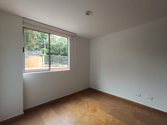 Apartamento de 2 alcobas en arriendo en Las Lomitas, Sabaneta, 134 m² · foto 8 de 19
