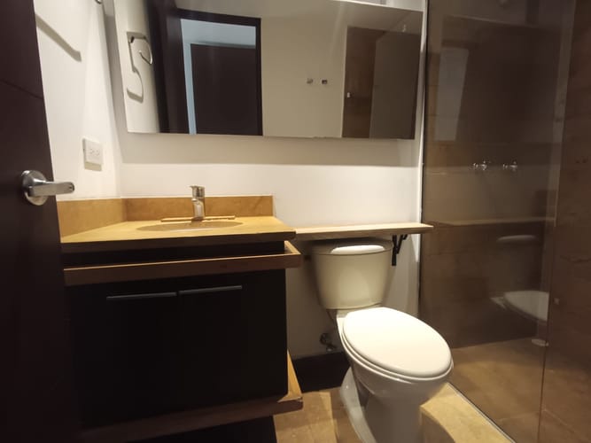 Apartamento de 2 alcobas en arriendo en Las Lomitas, Sabaneta, 134 m² · foto 10 de 19