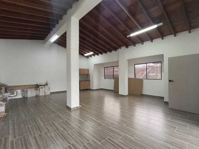 Oficina en arriendo en Cristo Rey, Medellín, 75 m² · foto 4 de 11