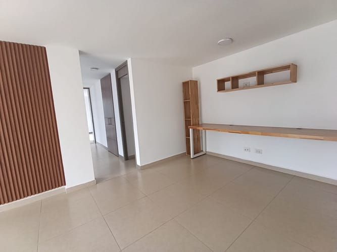 Apartamento de 2 alcobas en arriendo en Loma Del Escobero, Envigado, 92 m² · foto 4 de 16