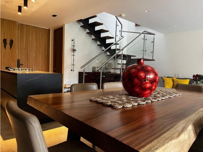 Casa de 3 alcobas en venta en Montessori, Envigado, 202 m² · foto 3 de 18