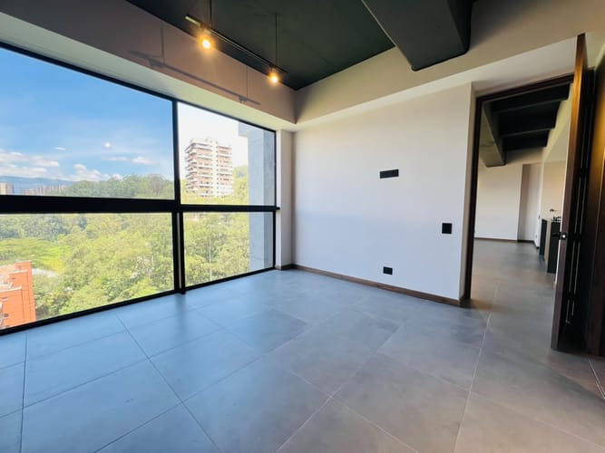 Apartaestudio en arriendo en El Poblado, Medellín, 72 m² · foto 2 de 15