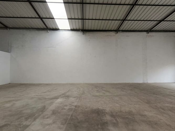 Bodega en arriendo en Manrique Central, Medellín, 142 m² · foto 7 de 9