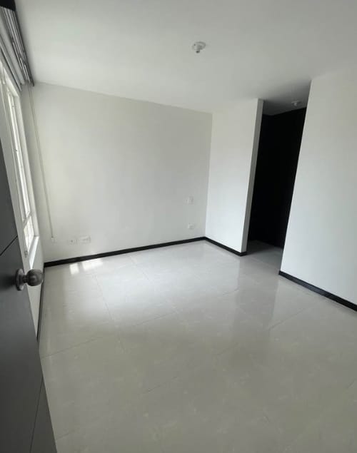 Apartamento de 2 alcobas en venta en Valle Del Lili, Cali, 75 m² · foto 8 de 13