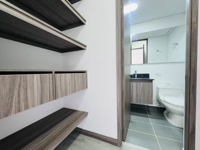 Apartamento de 3 alcobas en arriendo en Asomadera No.2, Medellín, 76 m² · foto 6 de 16